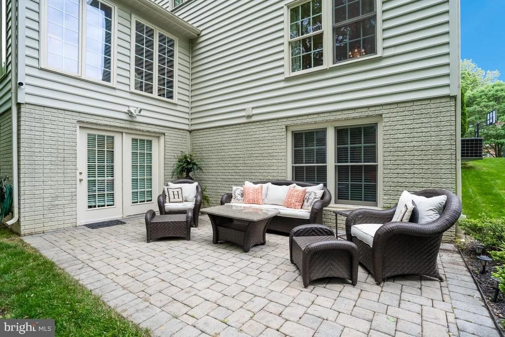 Photo of 4408 WINDING OAK DRIVE