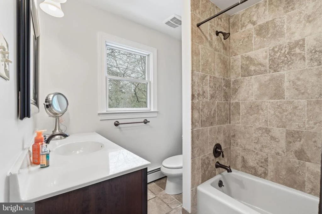 Photo of 682 WHIRLAWAY DRIVE