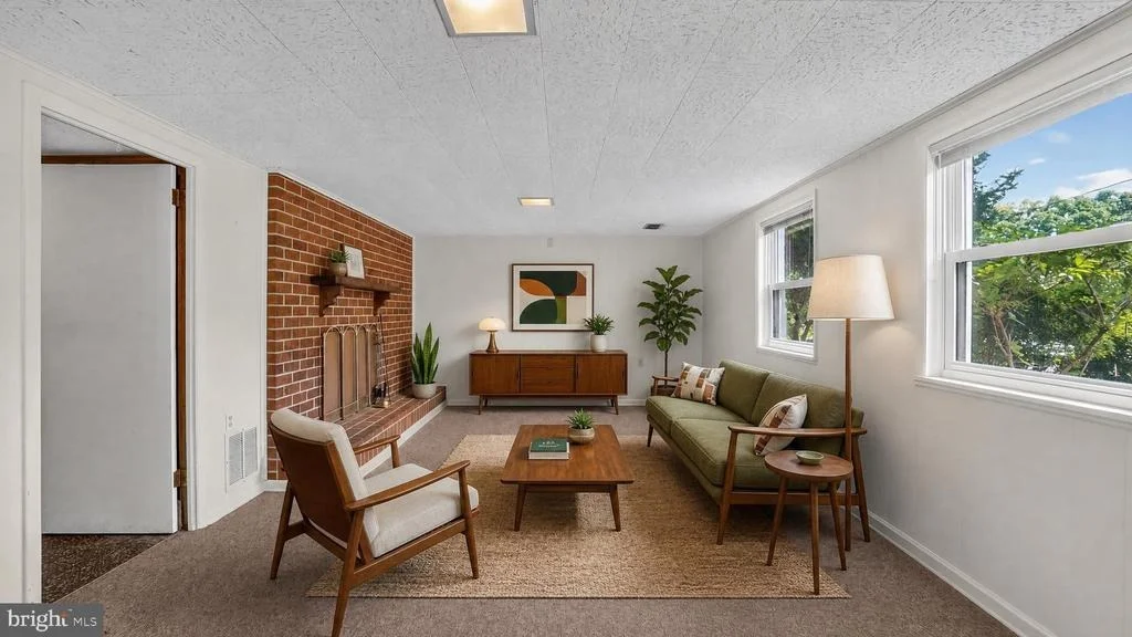 Photo of 3131 CASTLELEIGH ROAD