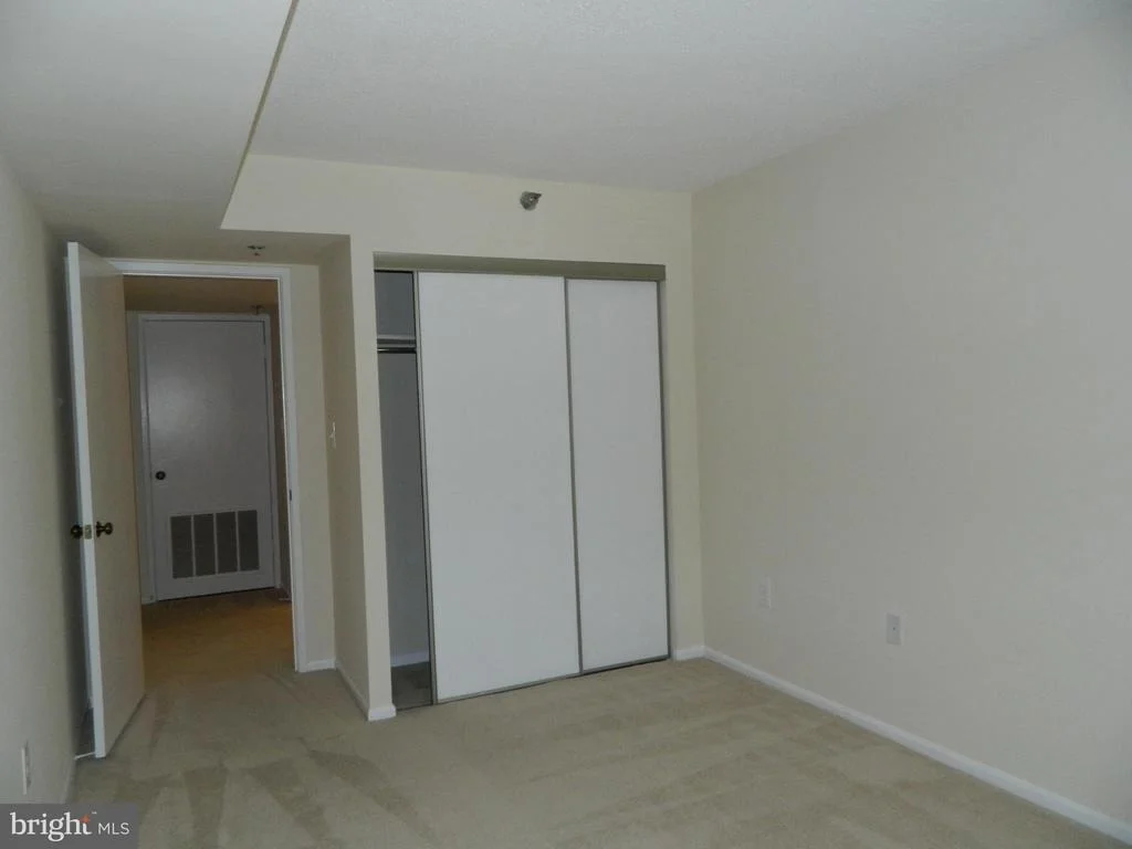 Photo of Unit 4521 at 15100 INTERLACHEN DRIVE