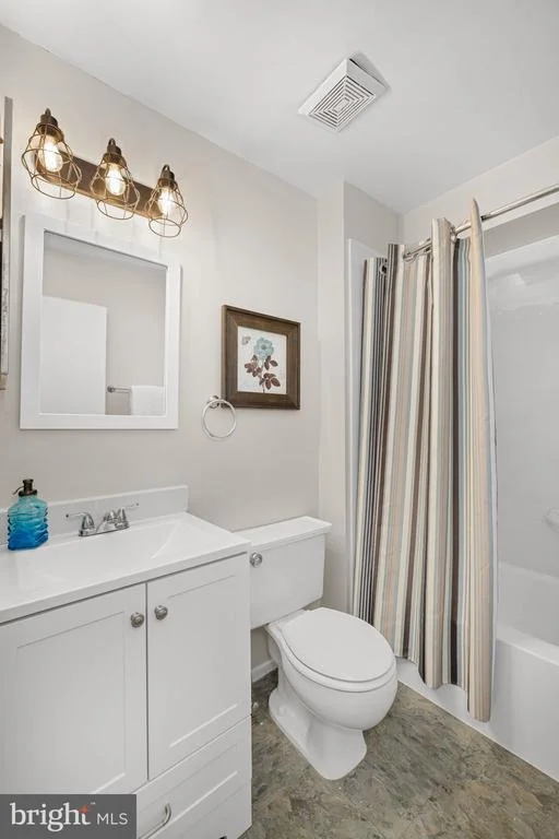 Photo of Unit C at 7802 HARROWGATE CIRCLE