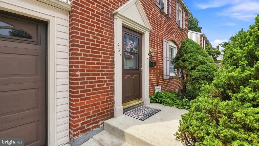 Photo of 424 EVANS AVENUE