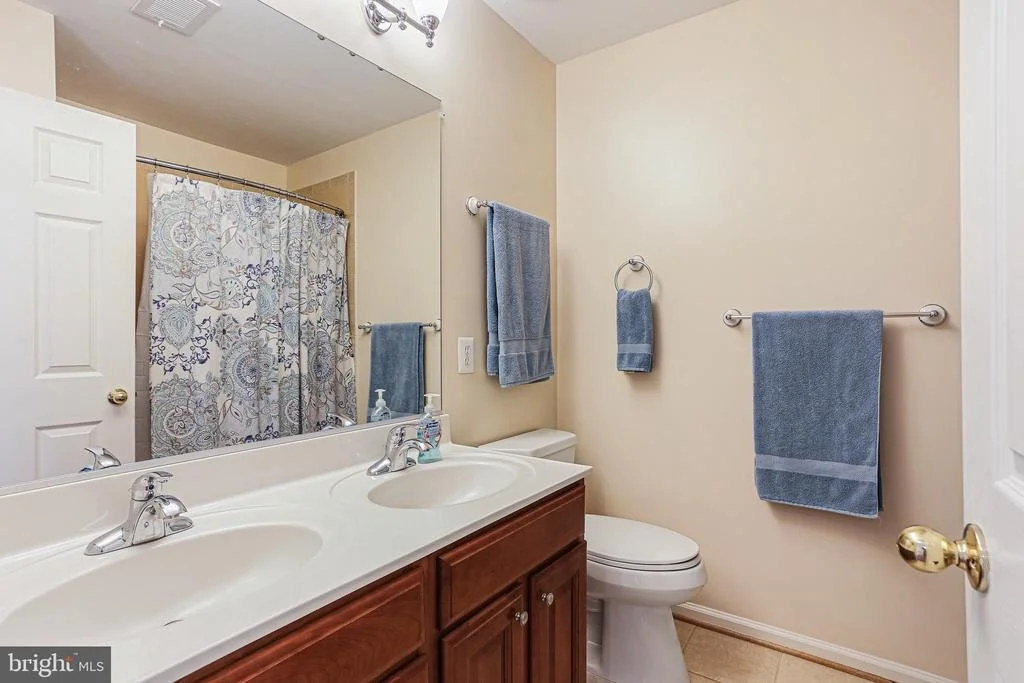 Photo of 9703 ROYAL CREST CIRCLE