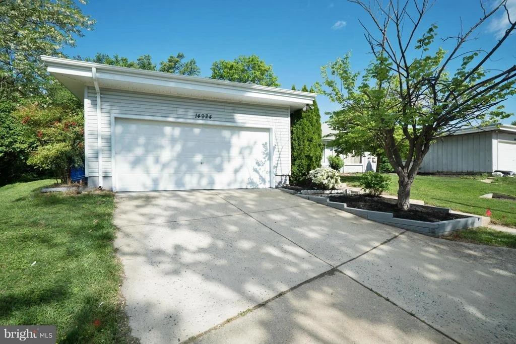 Photo of 14924 HYDRUS ROAD