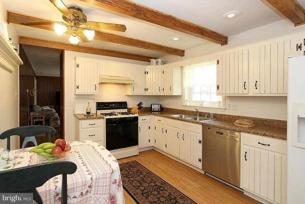 Photo of 17633 PRINCE EDWARD DRIVE