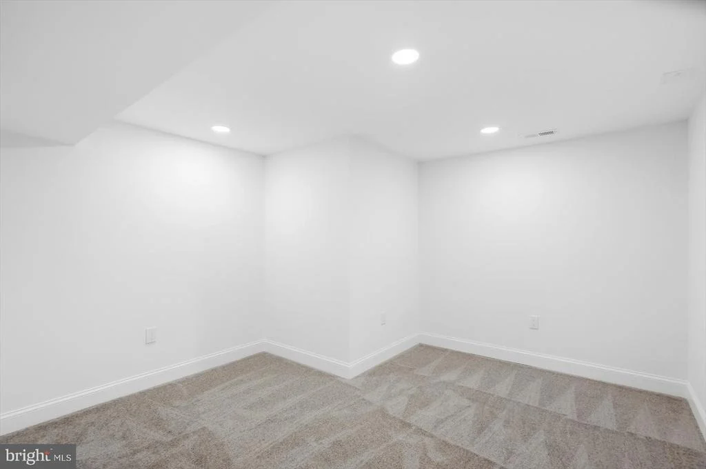 Photo of 9424 COLESVILLE ROAD