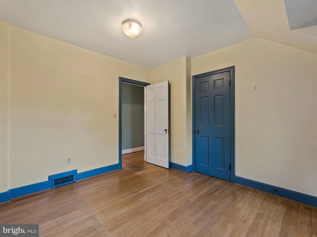 Photo of 195 UPPER COLLEGE TERRACE