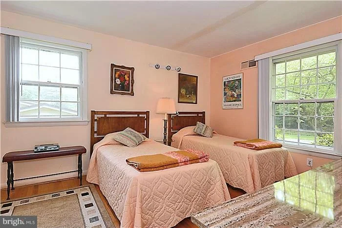 Photo of 12912 MIDDLEVALE LANE