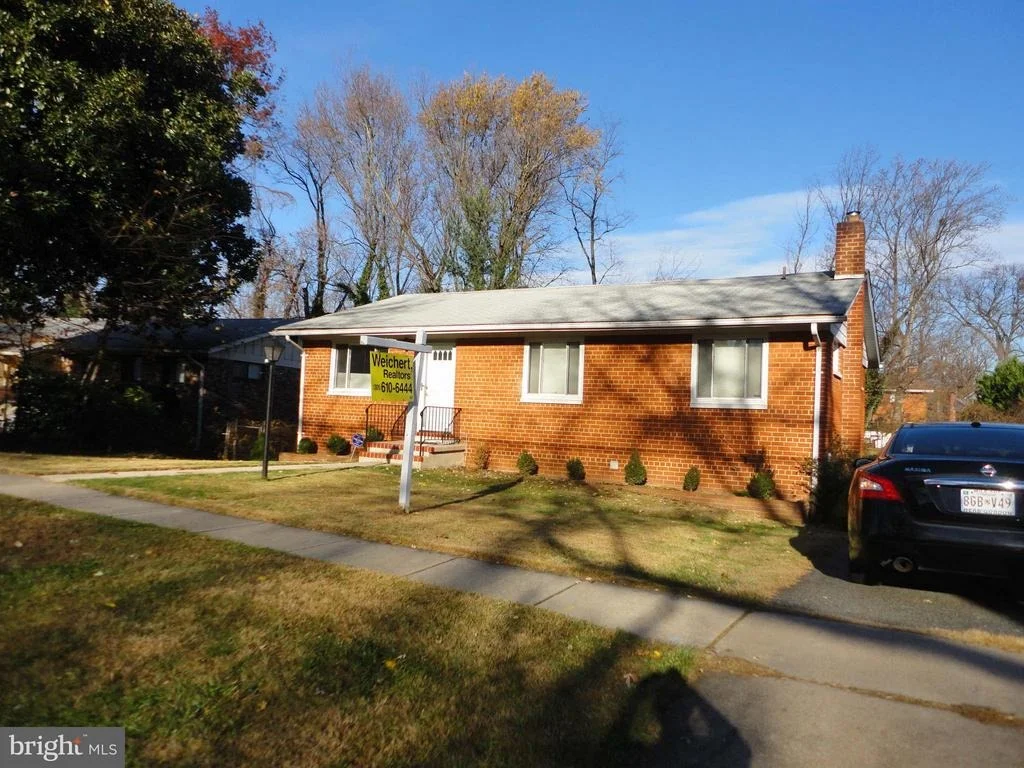 Photo of 11203 LOMBARDY ROAD