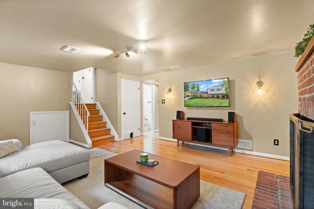 Photo of 8632 KERRY LANE