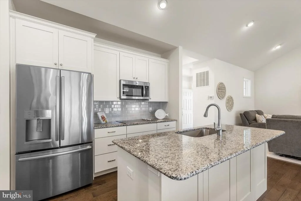 Photo of 24032 BENJAMIN HARRISON CIRCLE