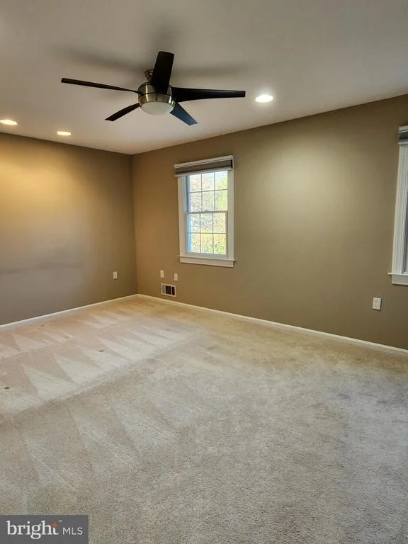 Photo of 8230 RIVERSIDE ROAD