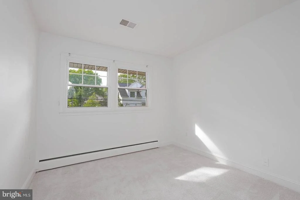 Photo of 1635 DINNEEN DRIVE