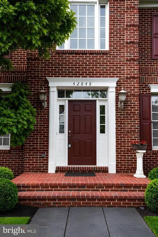 Photo of 42848 SIDNEY PLACE