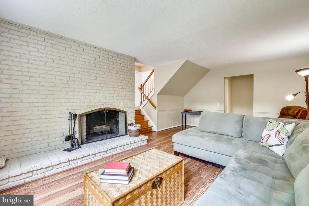 Photo of 2417 NEES LANE