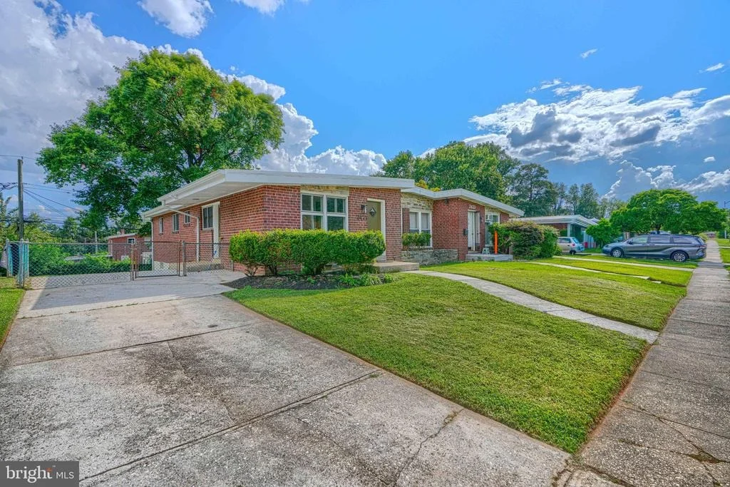 Photo of 2421 FOREST GREEN ROAD