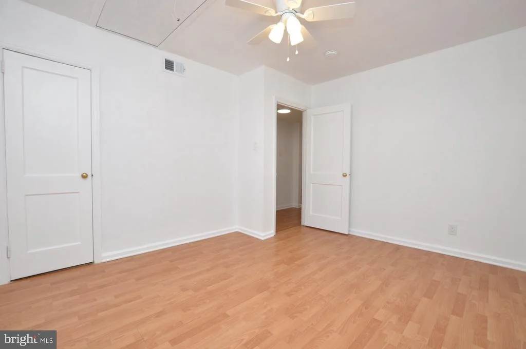Photo of 432 N COLES AVENUE