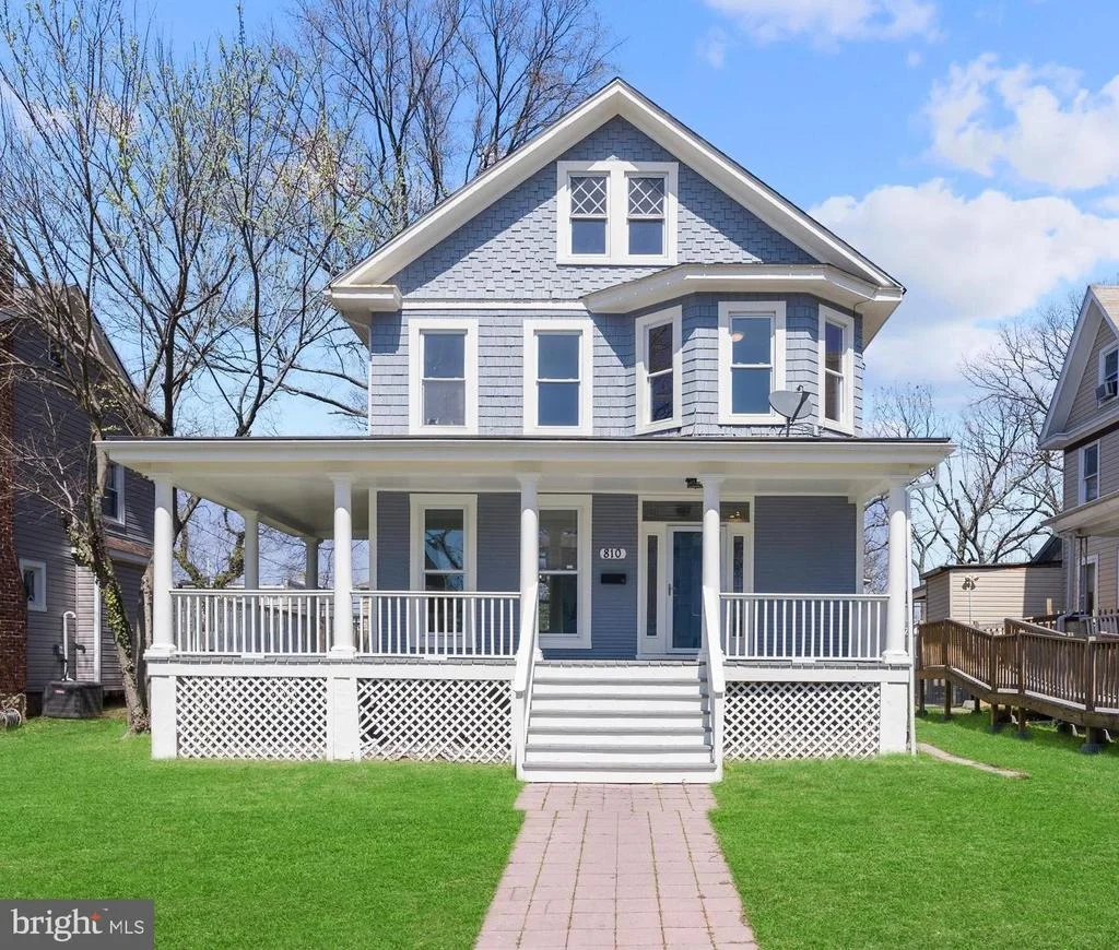 Photo of 810 BEAUMONT AVENUE