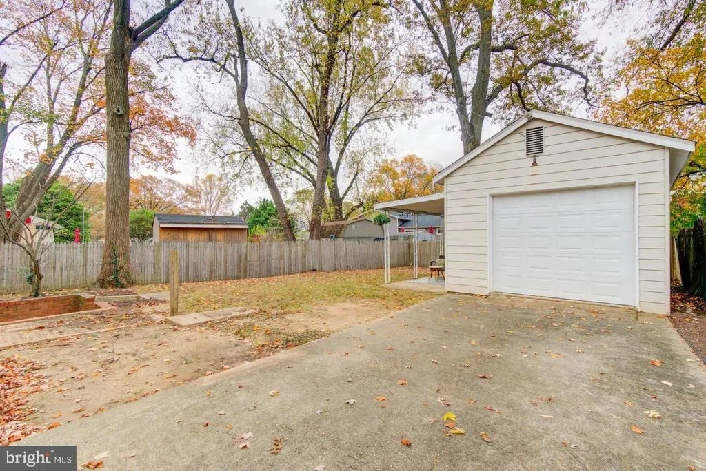 Photo of 11207 EMACK ROAD