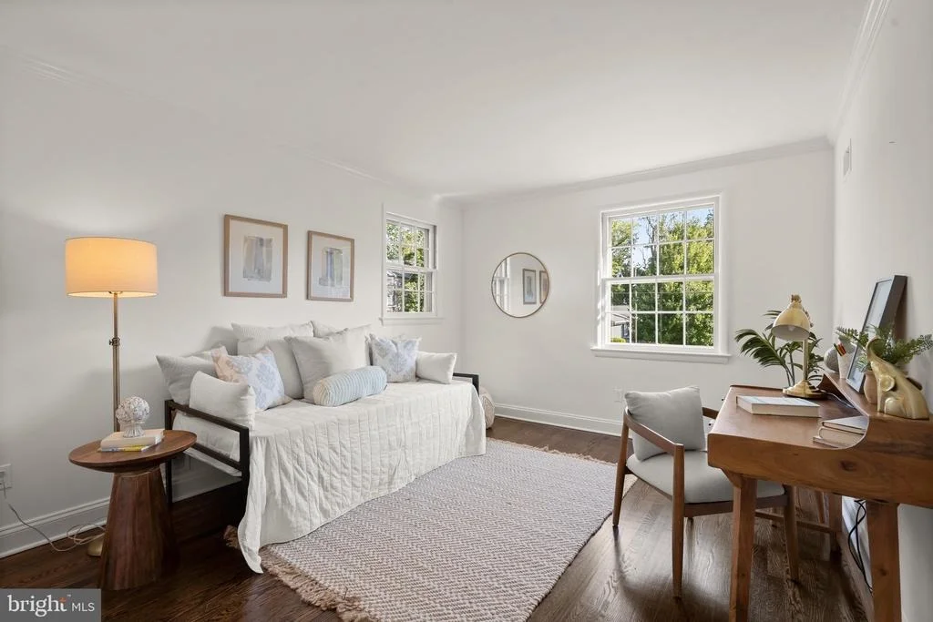 Photo of 6117 OVERLEA ROAD