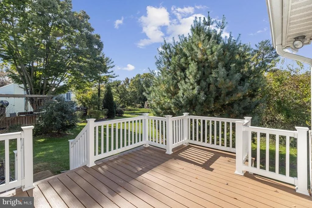 Photo of 8032 RED JACKET WAY