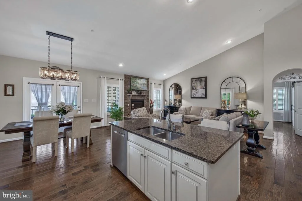 Photo of 1123 LONG FARM CIRCLE