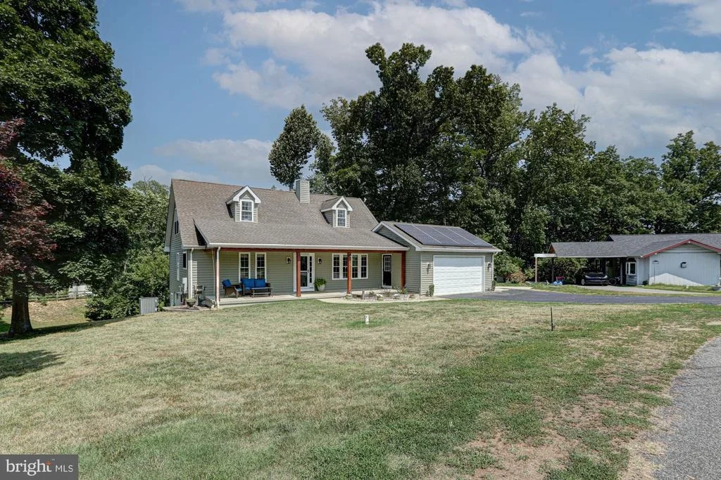 Photo of 119 N MEADOW DRIVE