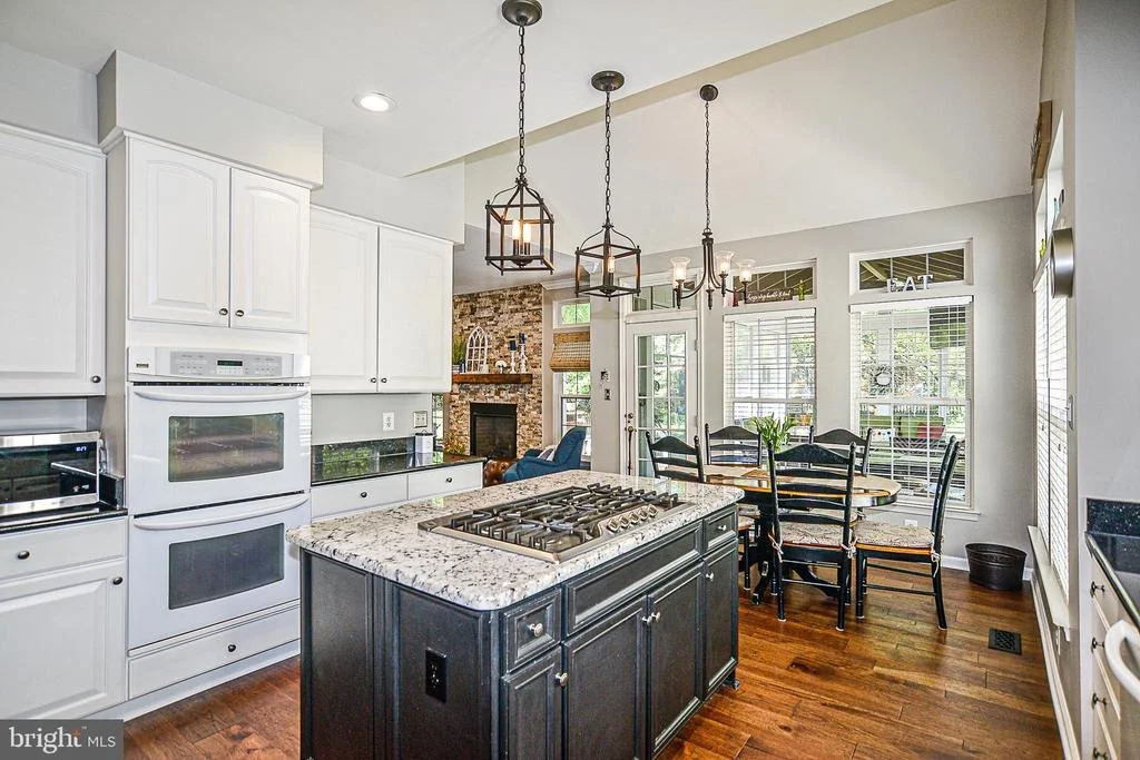 Photo of 26139 MURREY DRIVE