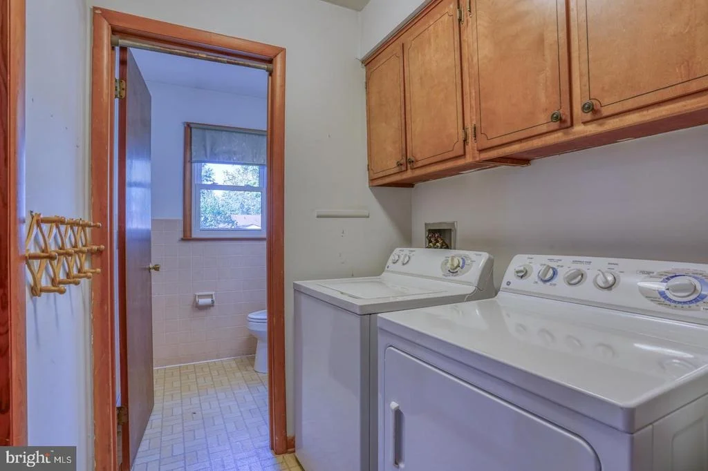 Photo of 54 MEADOW GLEN DRIVE
