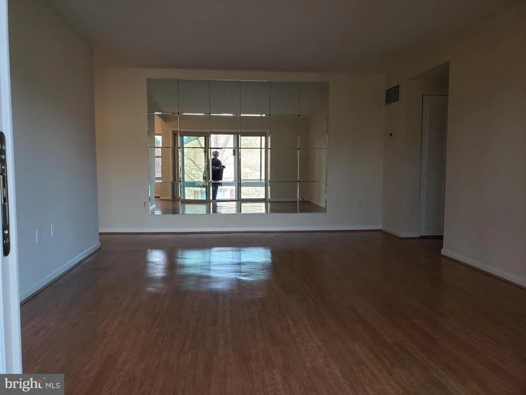 Photo of Unit 72D at 3600 GLENEAGLES DRIVE