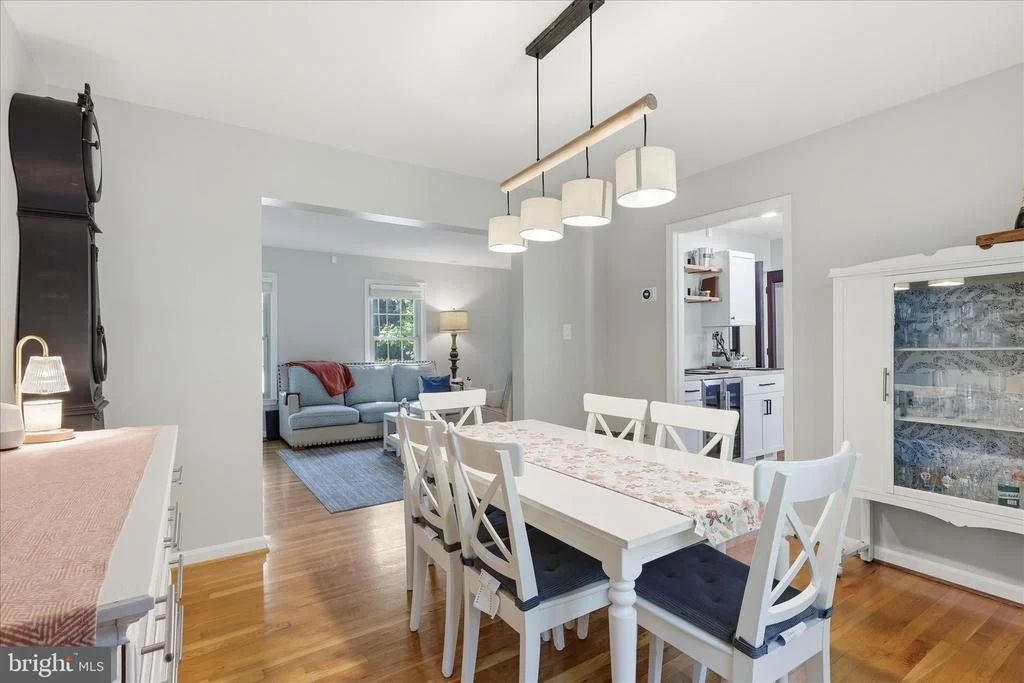 Photo of 8604 RIVERSIDE ROAD
