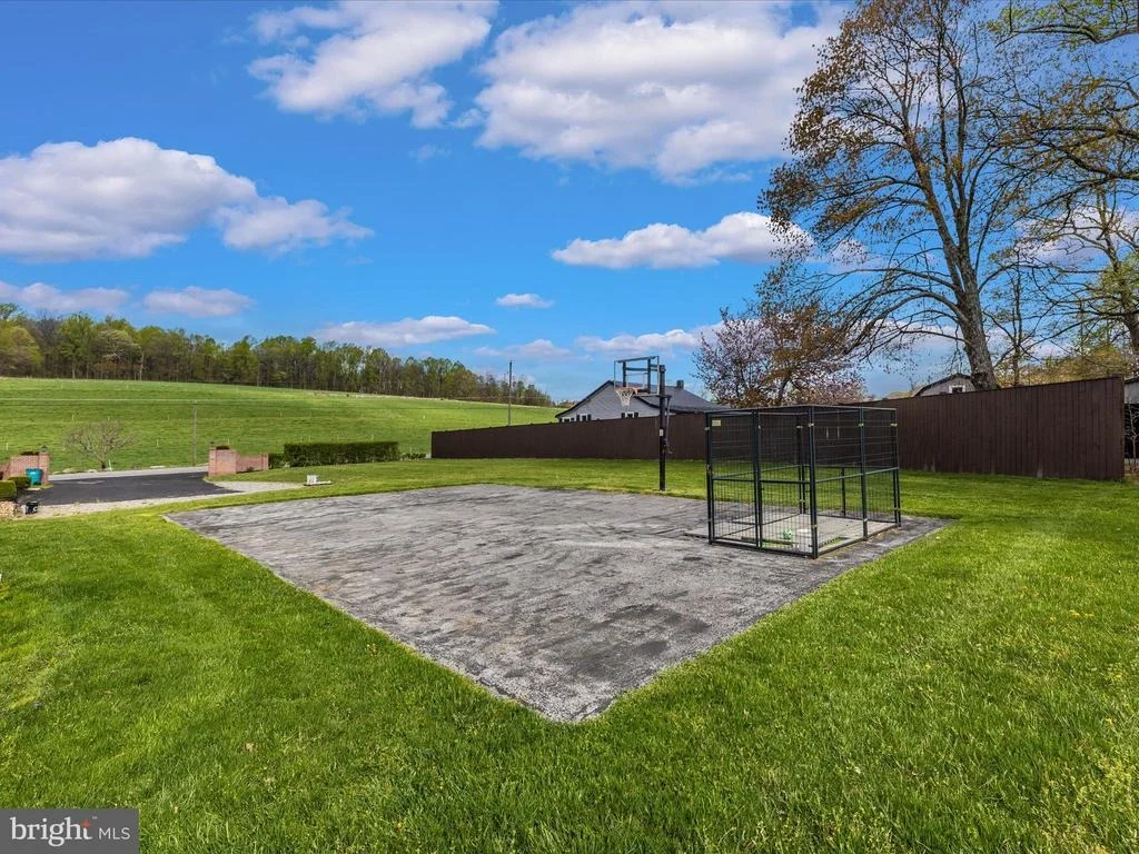 Photo of 11505 PLEASANT VALLEY ROAD