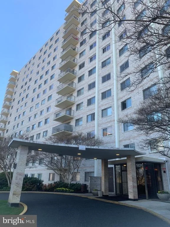 Photo of Unit 919A at 1111 UNIVERSITY BOULEVARD W