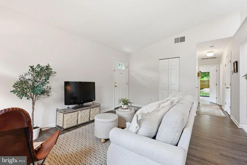 Photo of 1132 TYLER AVENUE