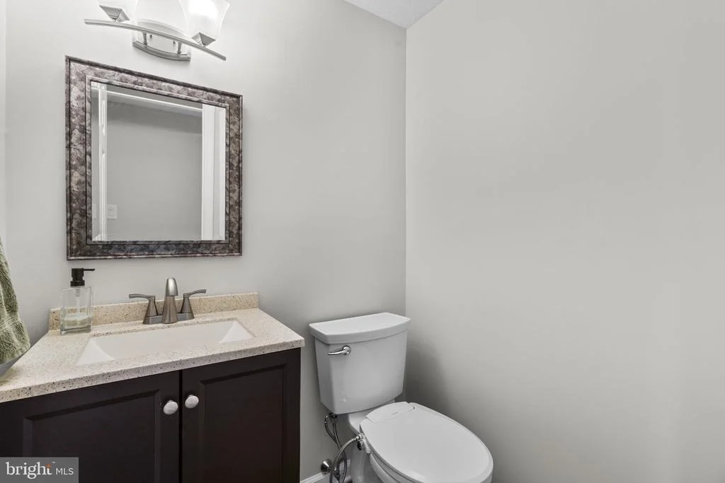 Photo of 8064 RED JACKET WAY
