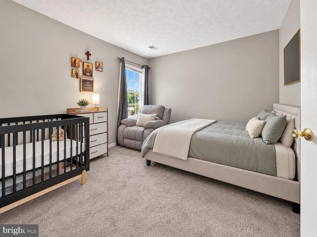 Photo of 5435 SIR DOUGLAS DRIVE