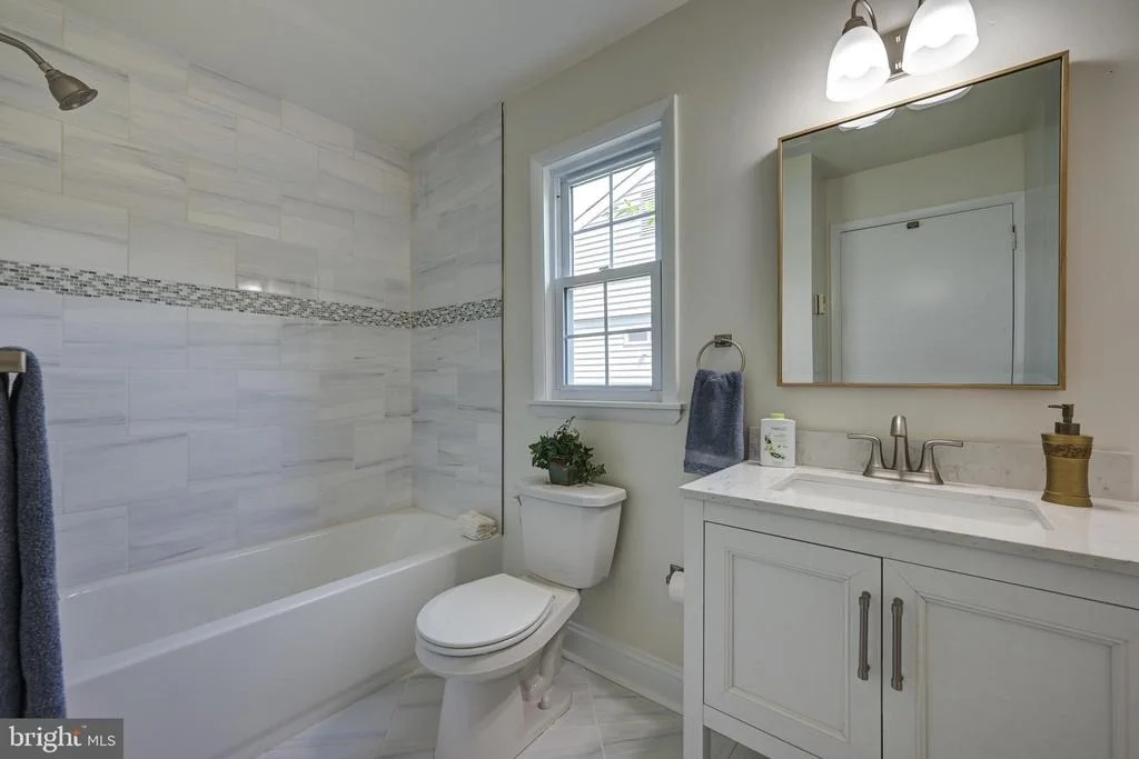 Photo of 116 BUCKINGHAM DRIVE