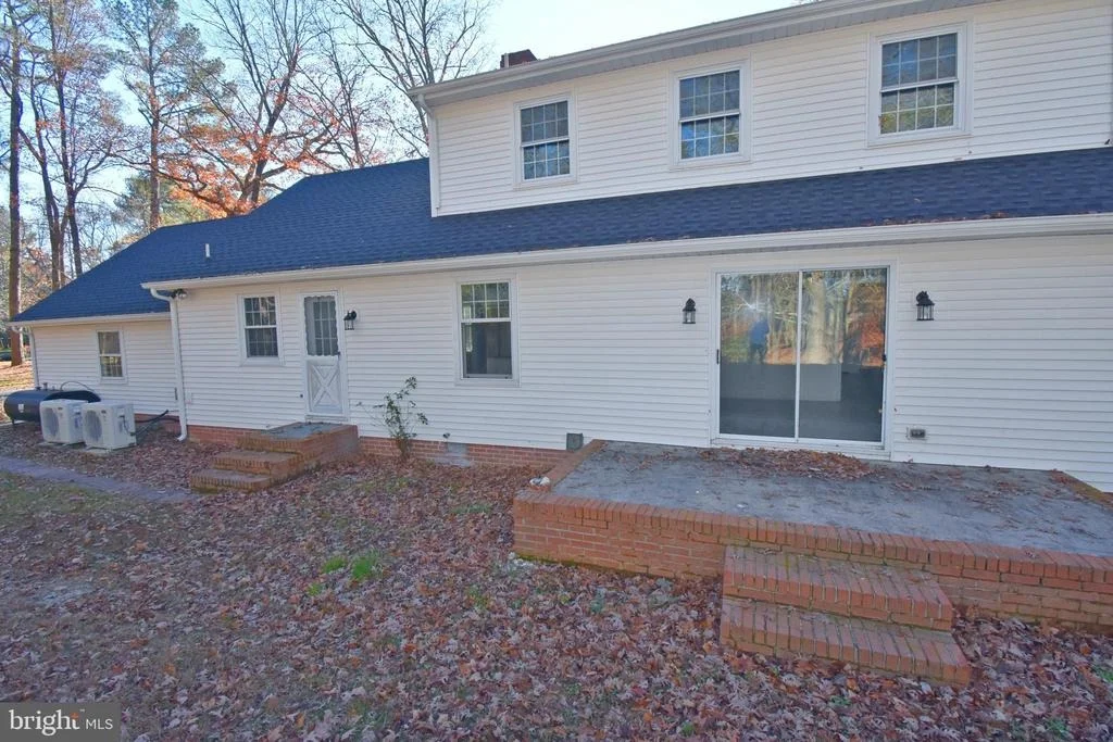 Photo of 4011 GROSSE POINT DRIVE