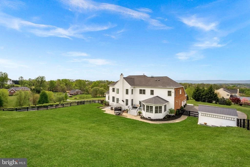 Photo of 15064 BARLOW DRIVE