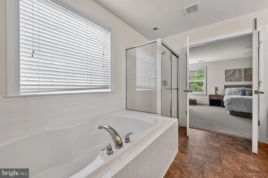 Photo of 810 MORAN DRIVE