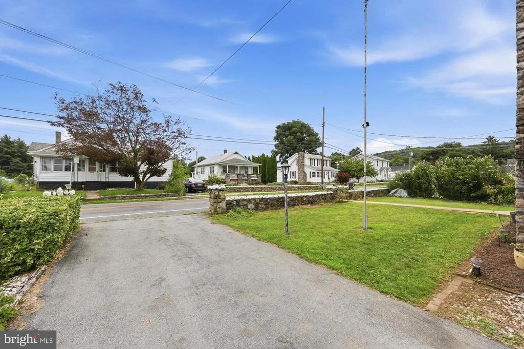 Photo of 25327 HIGHFIELD ROAD