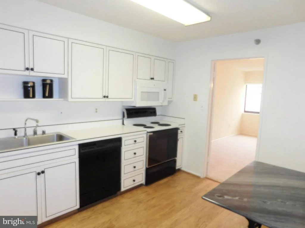Photo of Unit 3818 at 15115 INTERLACHEN DRIVE