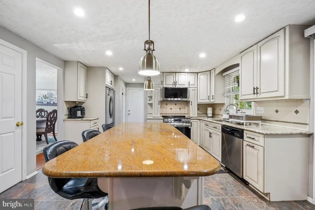 Photo of 1341 CROCKETT LANE