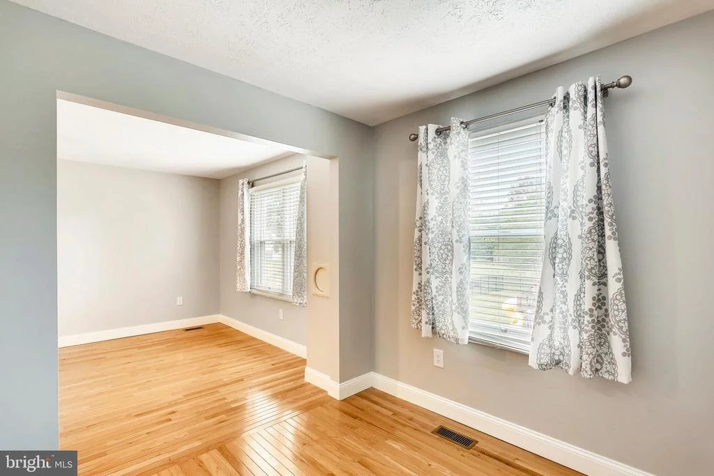 Photo of 15209 DONNA DRIVE