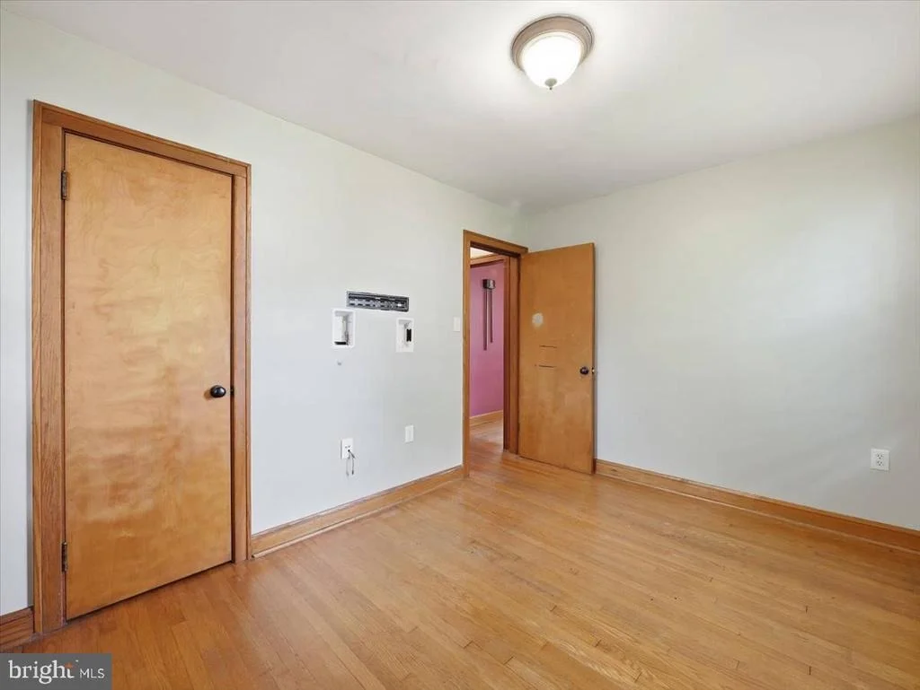 Photo of 939 VIEW STREET