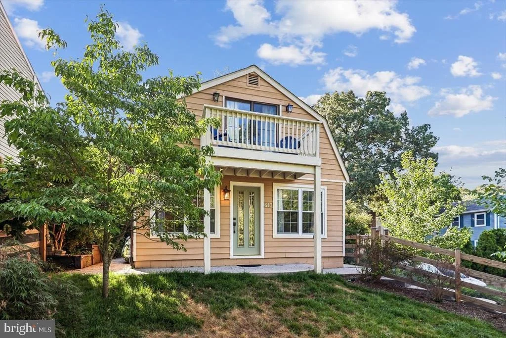 Photo of 613 WEST DRIVE
