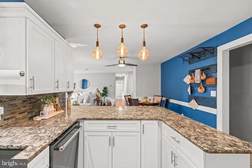 Photo of 223 PINEVIEW DRIVE