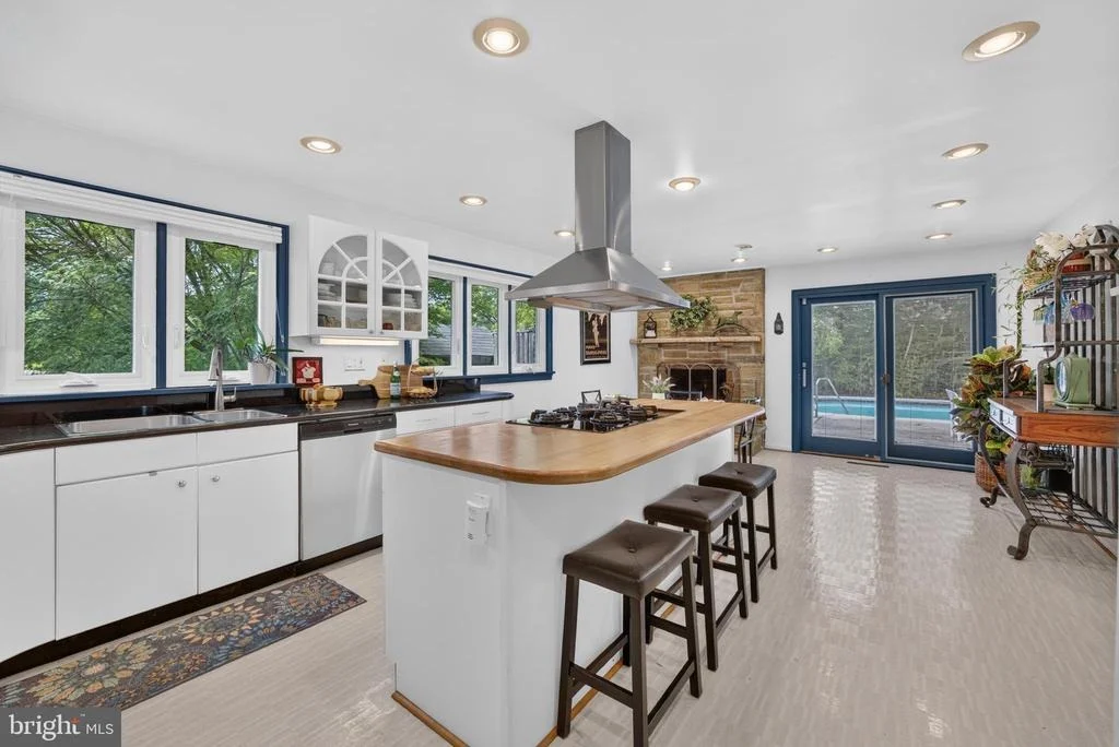 Photo of 2104 CEDAR CIRCLE DRIVE