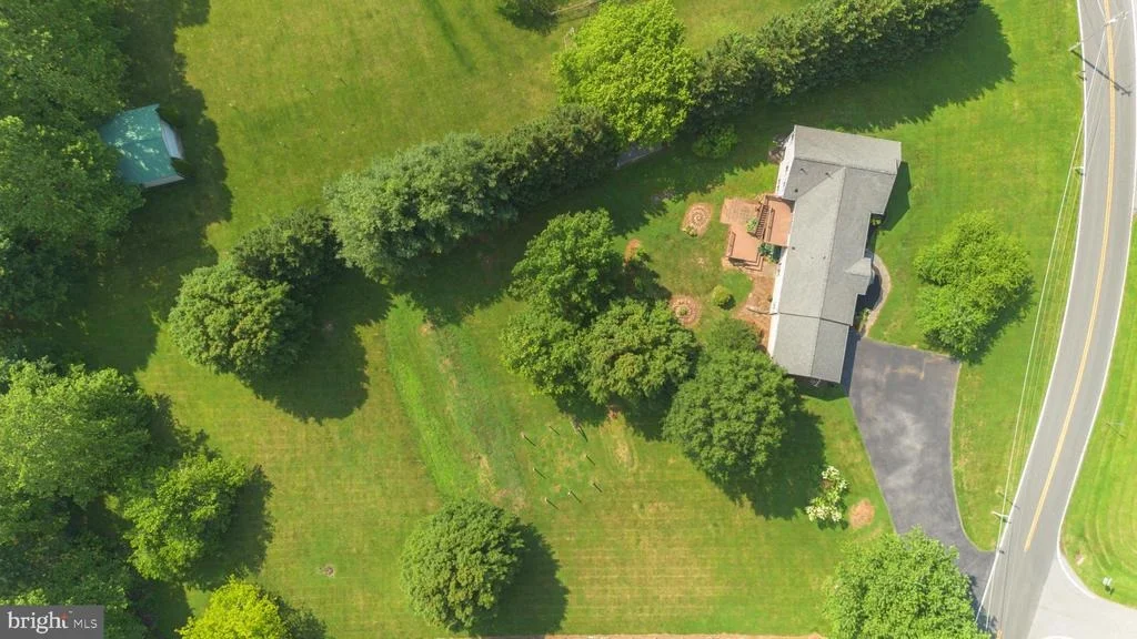 Photo of 8613 HOLLOW ROAD