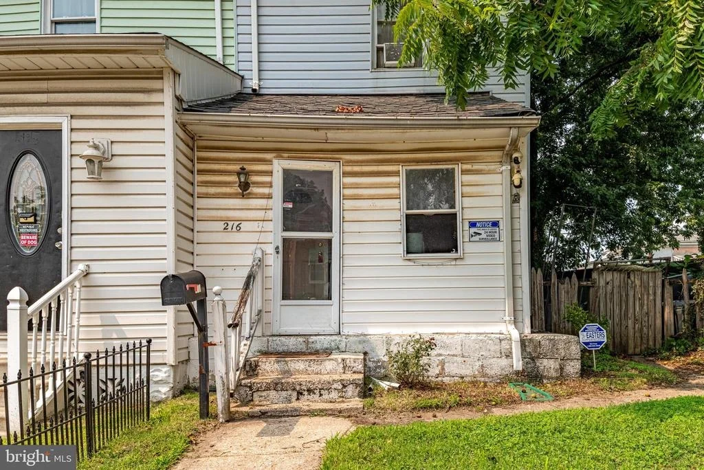 Photo of 216 RIVERVIEW AVENUE